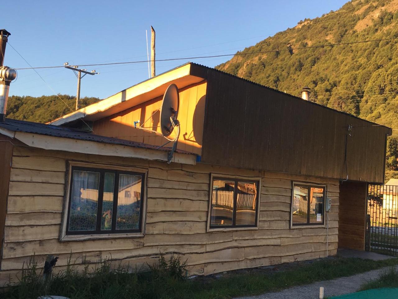 Puesto Canogas Hostal Villa O'Higgins Eksteriør bilde